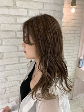 ロンド 表参道店(Lond) 【Lond倉崎涼】ハイライトが夏を呼ぶ!ミルクティーベージュ