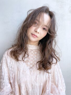 アイティー バイ アルバム 浦和店(IT by ALBUM) レイヤーカットロング_くびれヘアビタミンカラー_8888