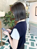 ノエ(noe) 切りっぱなしボブ×オリーブグレージュ