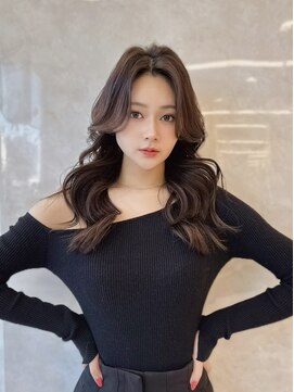 マウル 栄(MAEUL) 長め前髪　韓国ヘア　ヨシンモリ