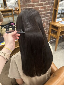 山野愛子美容室 銀座店 【ツヤ髪】アッシュカラー×韓国風レイヤーカット