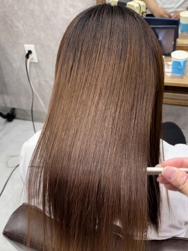 コローレ(Colore) 美髪矯正【髪質改善・縮毛矯矯正】