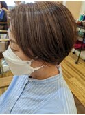 シニア世代のハイライトとグレーカラー