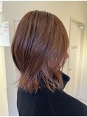 ピンクベージュ