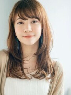 ファナ(fha-na) 大人可愛い　ゆる巻きロングレイヤー