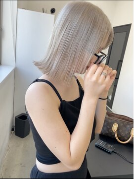 ディーエヌエー バイ エゴル(DiNA by ENGOL) ホワイトベージュ/ハイトーンカラー