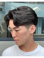 トゥイン 八王子(TWIN)&nbsp;刈り上げセンターパートニュアンスパーマフェザーパーマ八王子