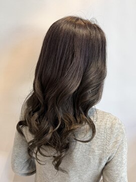 ロングレイヤー,　グレーベージュ,　赤味なしカラー