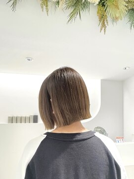 エレノア 立川北口(Eleanor) ぷつっとボブ♪