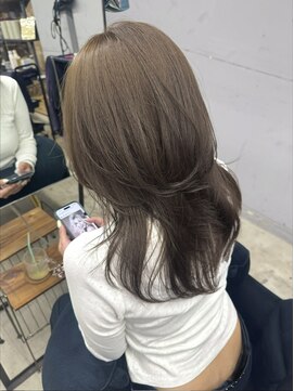 コルプラス(col +plus) ハッシュカット×オリーブグレージュ