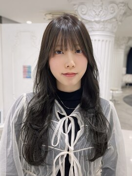 エアー 青山(AIR) 透明感カラーアッシュグレージュレイヤーカット髪質改善