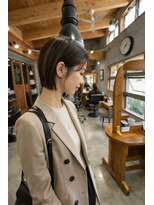 ヘアアンドビューティー クローバー(Hair&Beauty Clover)&nbsp;骨格補正・耳掛けタイトな「切りっぱなし」ライン