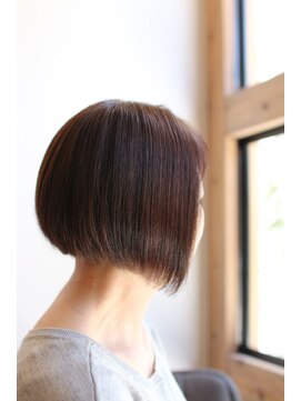 ヘア イコール(hair=equal) 定番人気 前下がりボブ 年齢問わず似合う