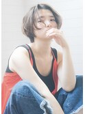 『December』フワッとワンカールパーマでフワッと小顔ショート