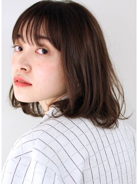サーカス バイ ビュートリアム 青山(CIRCUS by BEAUTRIUM) 石田ゆり子さん風　柔らか　ふんわり　ミディアム　ボブ