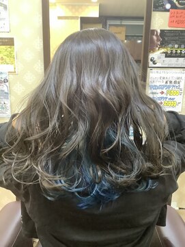 ビューテ(BIEUTE) インナーカラー　カーキアッシュ