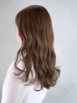 アイティーバイアルバム 藤沢店(IT by ALBUM) ベージュロング_メルティカラーくびれヘア_ba364701