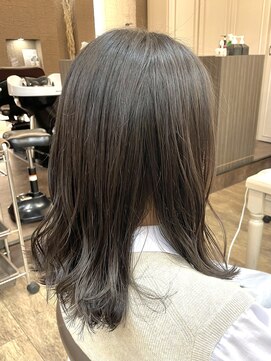 アルターリール(aL ter Rire) 赤み消し◎アッシュグレージュ/中村郁未