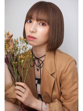 アッシュ 中目黒店(Ash) ミルクティーカラーの顎下ボブ