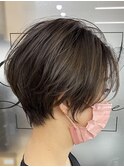 くびれ丸みショート