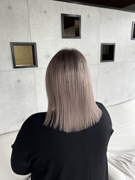 ニル(NiL) ホワイトグレージュ