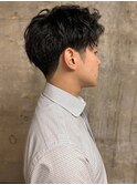 ツーブロック　黒髪　アップバング　メンズパーマ