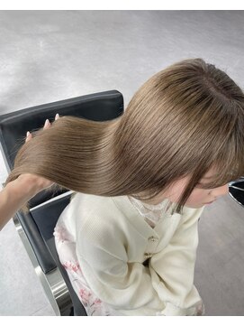 レブ 三条河原町(Reb,) ミルクティーベージュ×ストレート