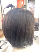 カットハウス はさみの部屋&nbsp;大人女性/ショートボブ/レイヤー/シアーベージュ/前髪あり