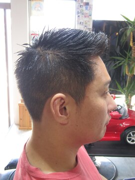 ブルーノ(Bruno) スポーツ刈り