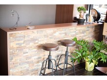 Barを漂わせるカウンターと味のあるライトで癒しの空間＊#メンズ