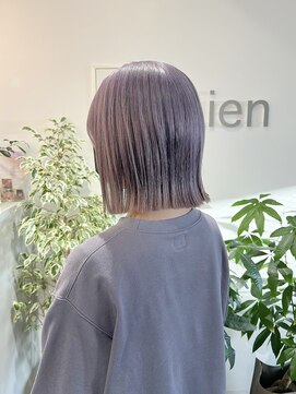 リアン(Lien) ラベンダーシルバー/グレージュ/ブリーチダブルカラー/ボブヘア