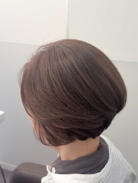 ヘアーアンドメイク グルック(hair&make Gluck) くびれショート/40代50代/グレイカラー/白髪染め/白髪ぼかし