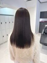 ロマリア ヒルズ 表参道 原宿(Lomalia HILLS)&nbsp;イメチェン/ツヤ髪/縮毛矯正で髪質改善/前髪/表参道/原宿