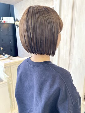 キャアリー(Caary) 福山市Caary前下がりぱつボブストレート艶ボブイルミナ艶カラー