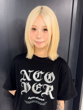 フリーク(FLEEK) ホワイトブロンド