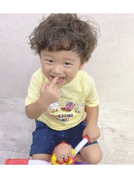 ラウレア(Laule'a) 外国人風無造作キッズパーマ