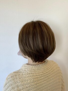 ラテ アトリエ(latte atelier) ハイライトショートボブ