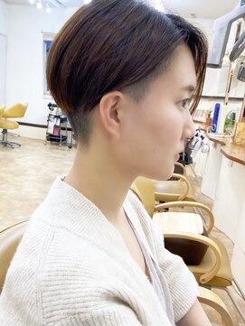 モリオ フロム ロンドン 成増店 【morio成増】大人かわいい ベリーショート 人気 ツーブロック