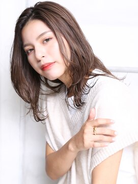 トロン(tronc) 大人可愛い２０代３０代４０代小顔セクシーミディ 外国人風 B1