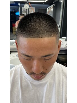 ザ フェイダーズ(The Faderz) クロップバズカット高円寺スキンフェードメンズ短髪ショート床屋