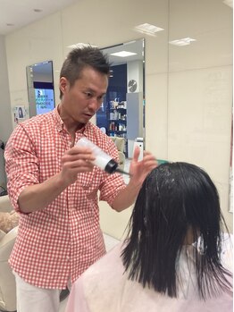 ラドゥーノ ヘアークリエイション(RADUNO hair creation)の写真/骨格やクセを見極める、店長が全てのカットを担当！[スタイルがキマる][お手入れ簡単]高い技術力の証☆