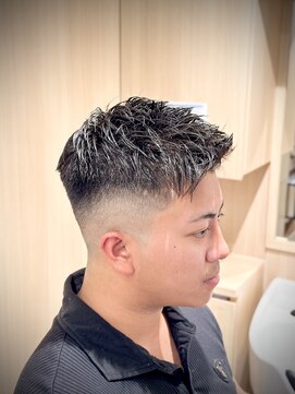 リバティシェアバーバー 銀座(LIBERTY SHARE BARBER) 中央区女子を狙え！ハイパーフェード