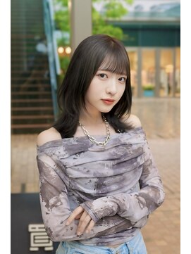 クム(kumu) 【kumu】ウルフレイヤー /小顔前髪/おくれ毛/ 栄 / 名古屋