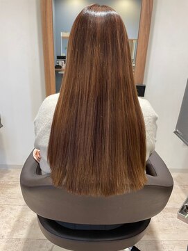 クララ カシハラ(CLALA Kashihara) ハイライトカラー/白髪ぼかし/ストレートロング