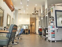 リゾートサロンM 新宿東口(Resortsalon M by valore)の雰囲気（都会の喧騒を忘れさせる落ち着いた空間でゆったり上質な時間を♪）
