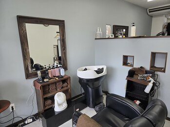 BARBER STYLE【バーバースタイル】