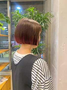 フローレン(FLOREN) シンプルボブにアクセント