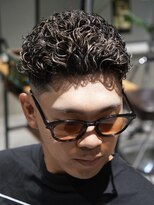 メッツ 原宿(METS)&nbsp;MEN'S/極道パーマ×ハイライト/フェード