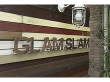 GLAMSLAM 野田本店の雰囲気（GLAMSLAMの看板が目印♪）