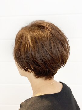 シェノン(Chainon) 大人可愛い丸みショート×ヌードカラー[水戸/髪質改善]